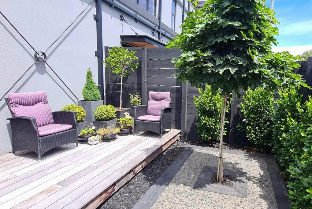 Apartment 4 - Haddin Court - Chic Ny Loft Style เบลนิม ภายนอก รูปภาพ